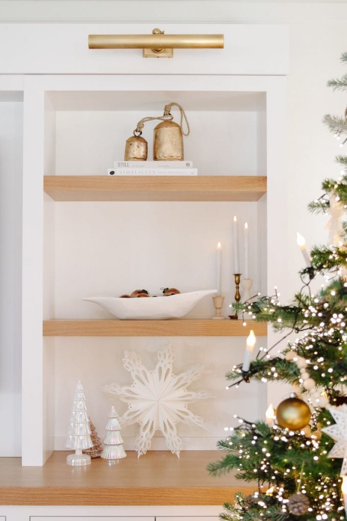 The Gucci Guide to Holiday Decorating -  Holiday decor, Elegant christmas  trees, Minimalist christmas decor