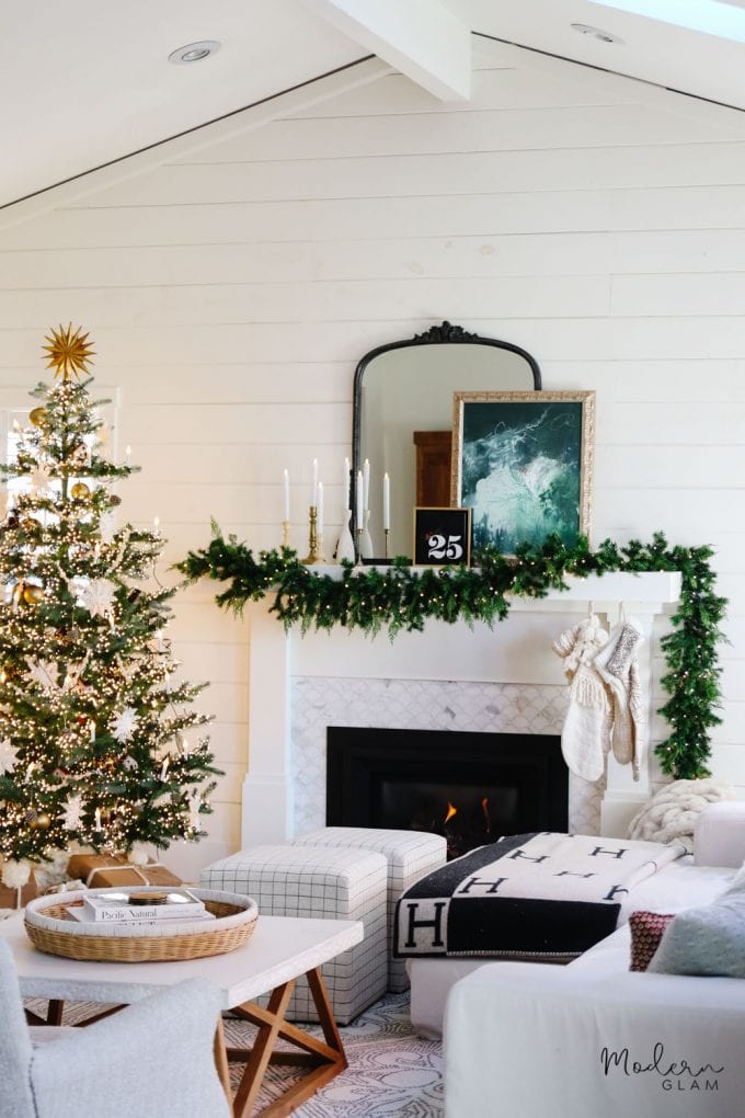 cozy minimalist christmas decor