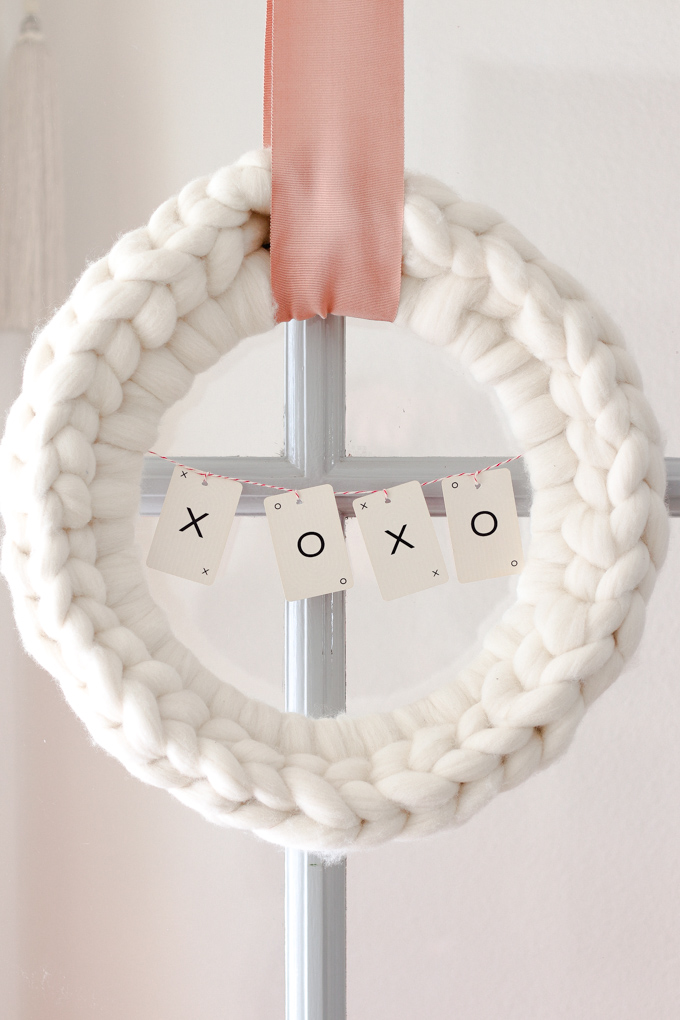 chunky knit heart wreath