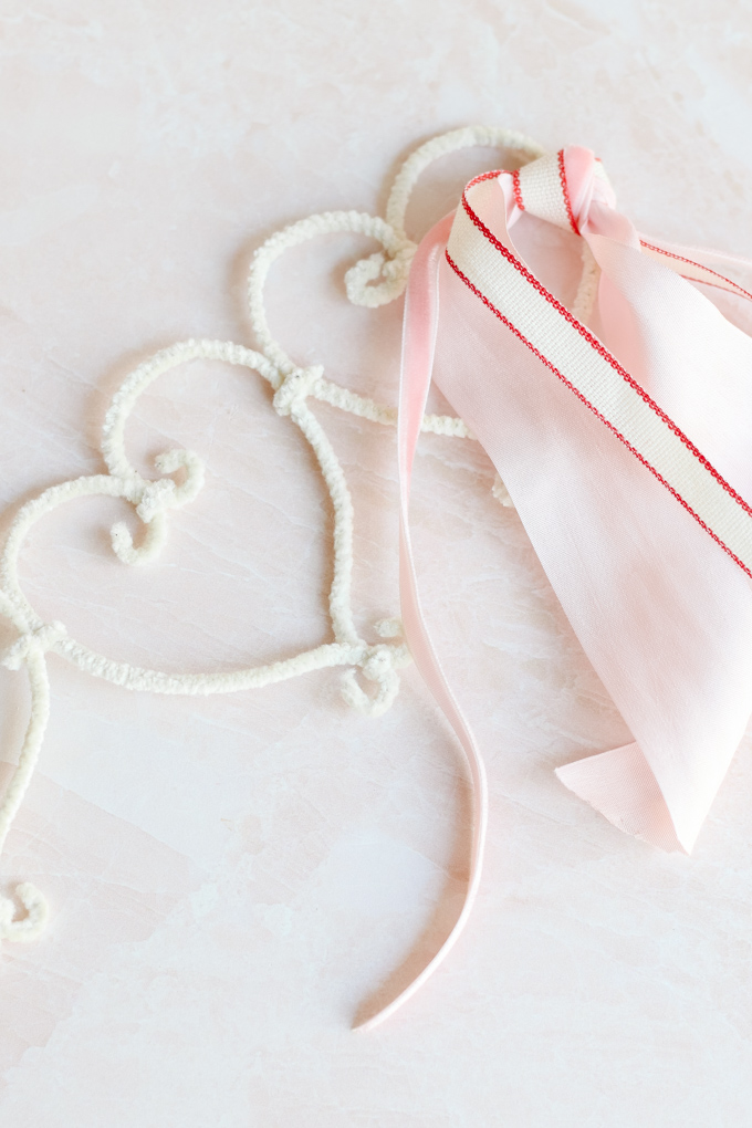 DIY valentine's day garland