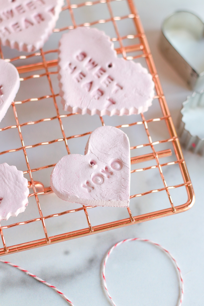 DIY Personalized Air Dry Clay Gift Tags Modern Glam DIY