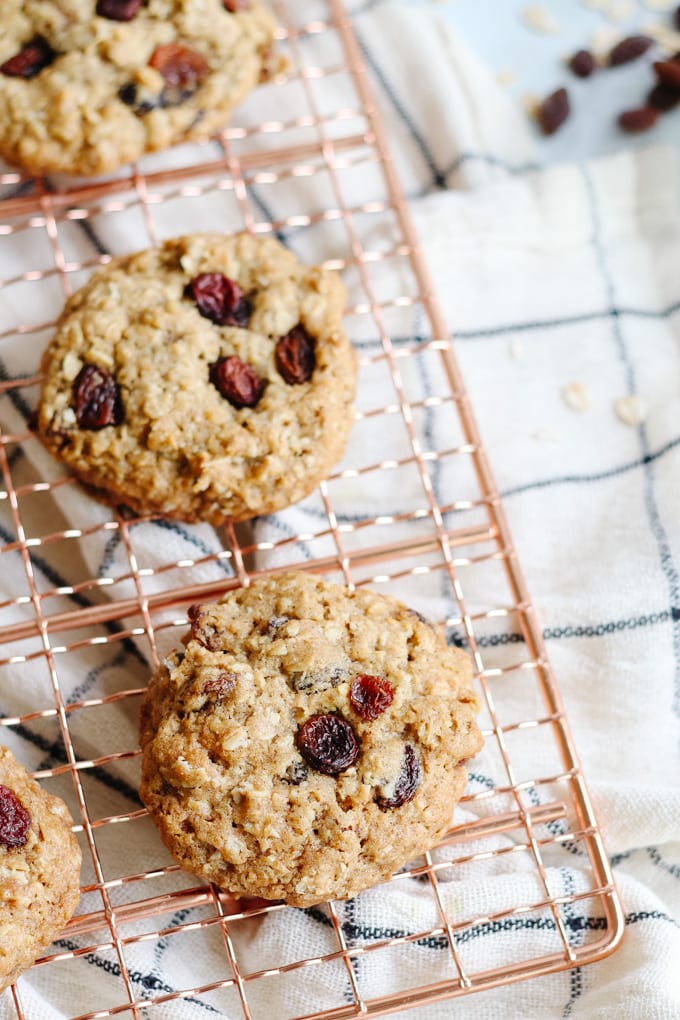 the best oatmeal raisin cookies