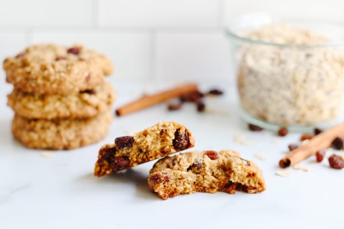 chewy oatmeal raisin cookies