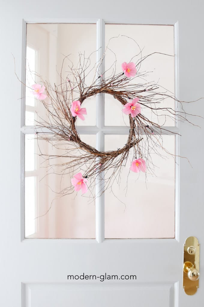 minimal spring wreath