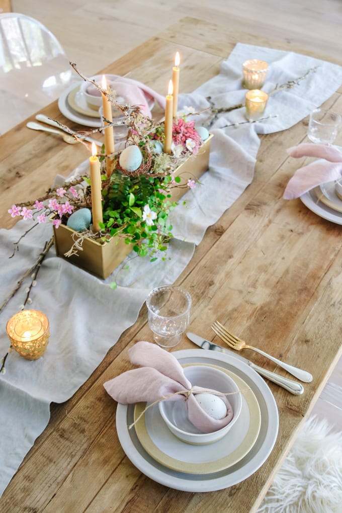 simple easter table setting