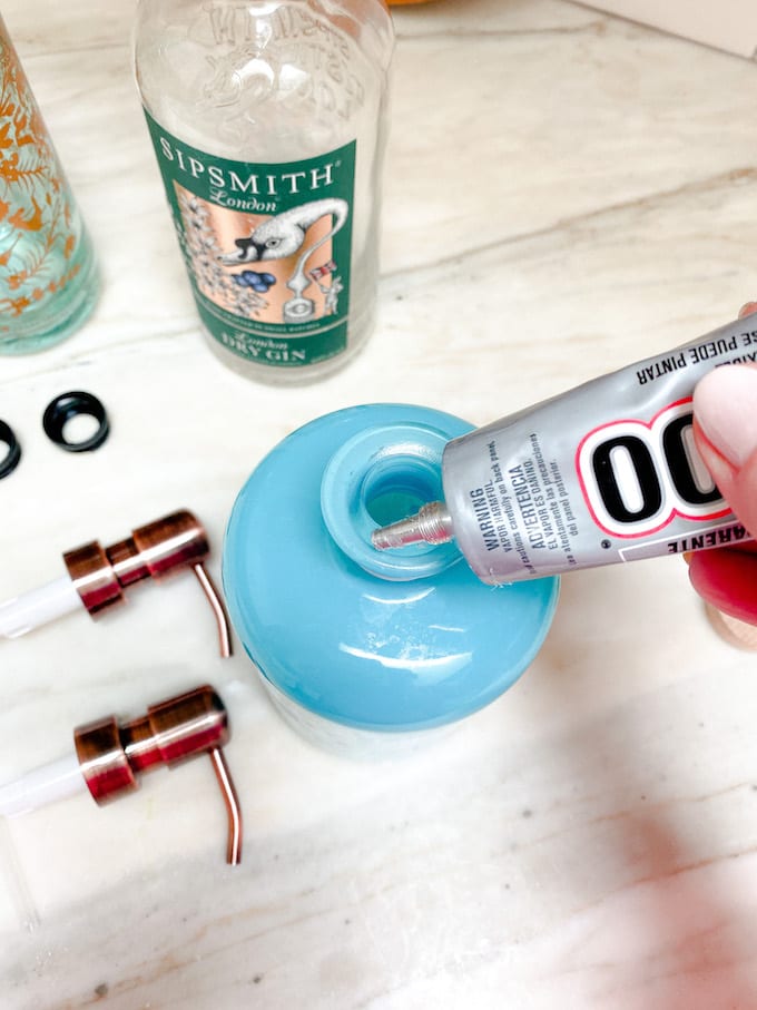 upcycling ideas using gin bottle