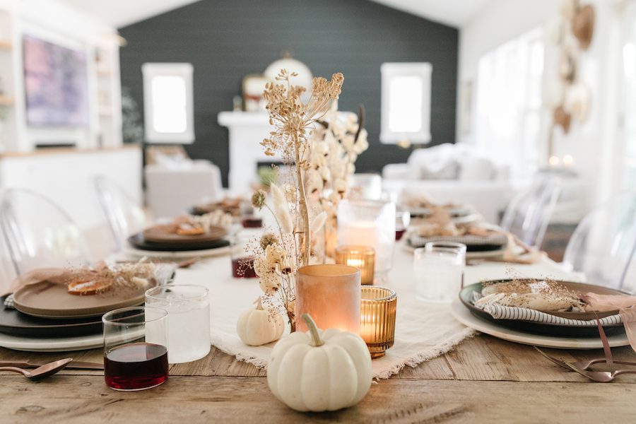 How To Set A Thanksgiving Table - Tips From An Event Planner - Modern Glam