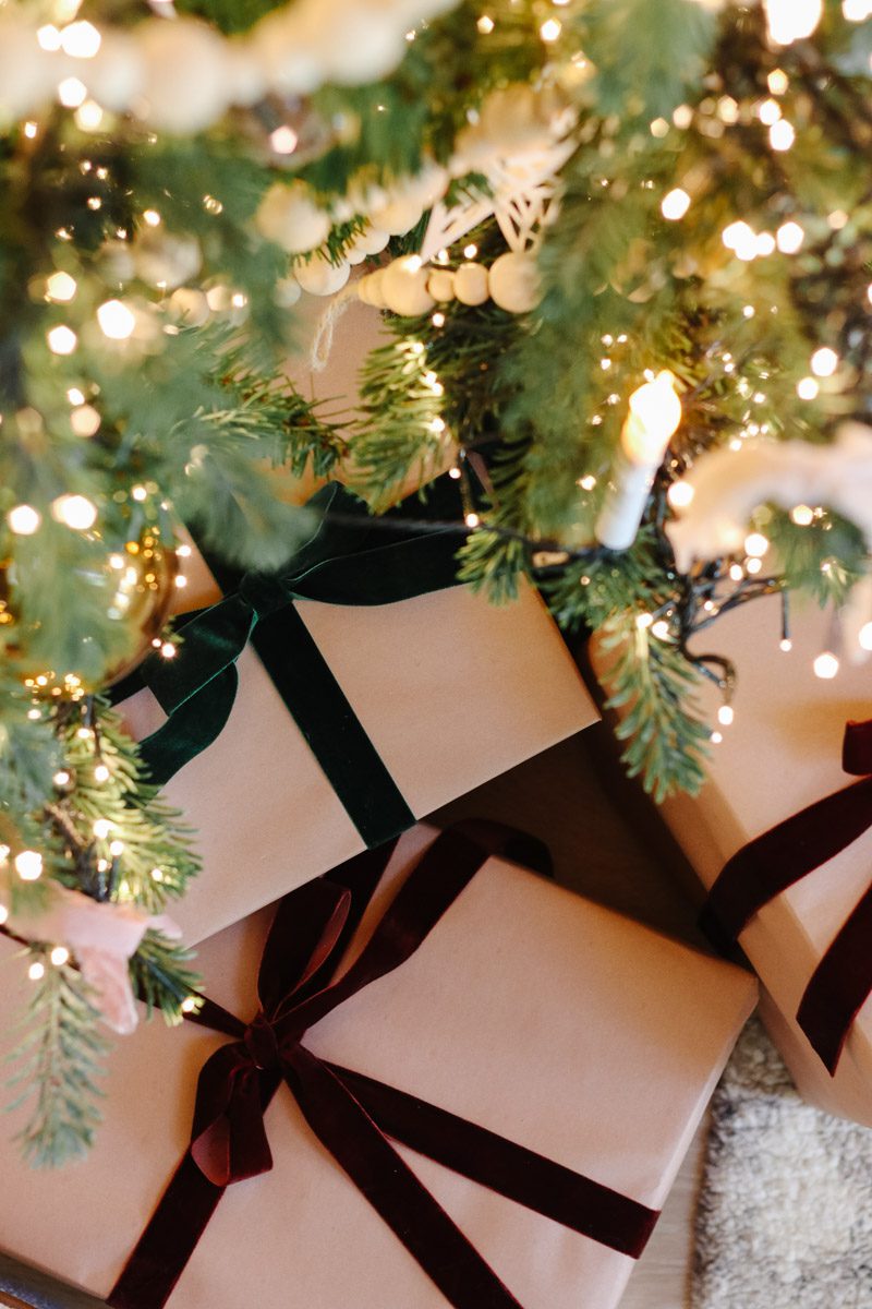 7 easy Christmas gift wrapping ideas with minimalist appeal