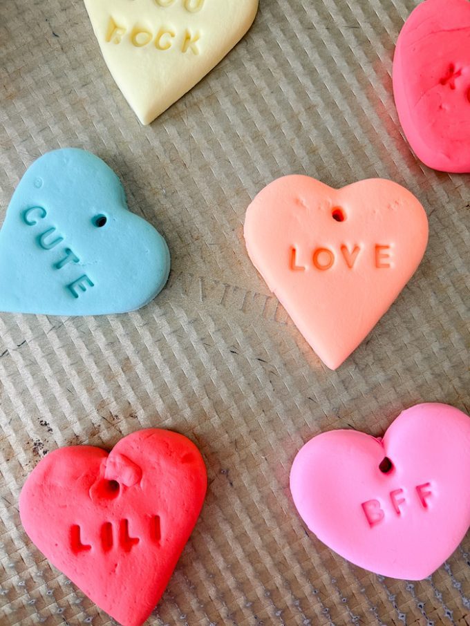 Easy DIY Valentine's Day Gift For Tweens - Modern Glam