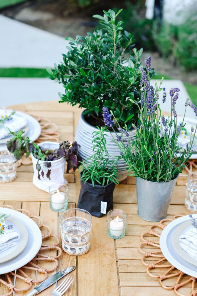 easy outdoor table centerpiece idea