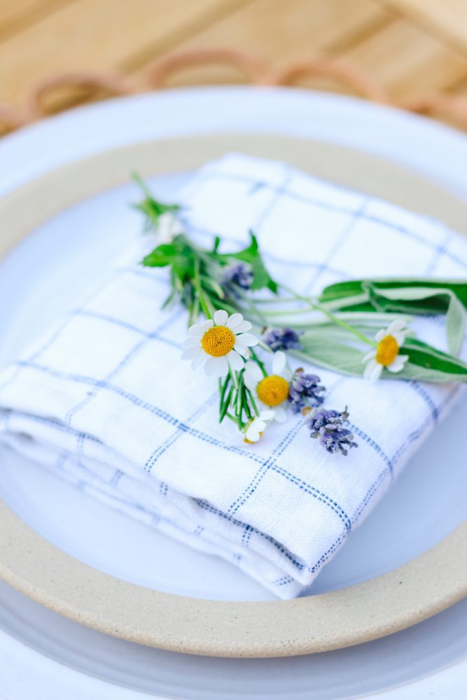 summer place setting ideas